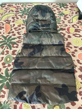 Chaleco niño camuflaje naranja Benetton