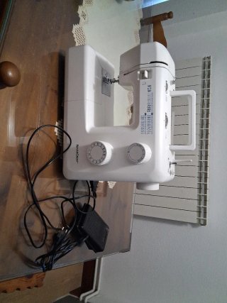 Máquina de coser SilverCrest