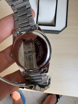 Reloj Casio MTP-1302 Esfera Negra y Dorada