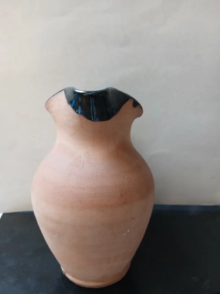 Brocca in terracotta