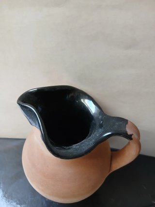 Brocca in terracotta