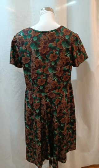 Vestido floral manga corta