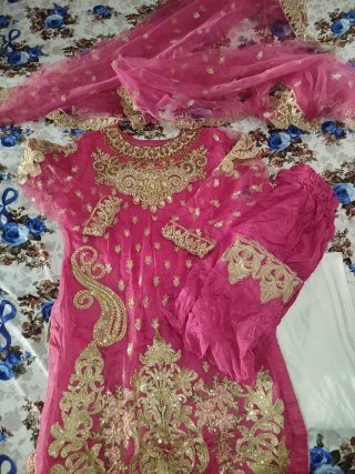 Vestido Paquistaní Talla L son 3 cosas