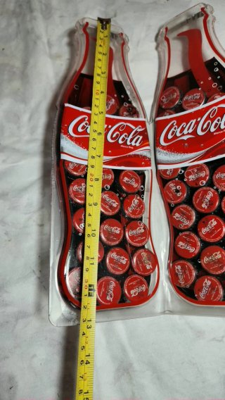 Espositore Coca-Cola con 4 Bottiglie Unite, Capsule