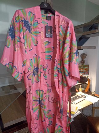 Kaftán de seda estampado floral