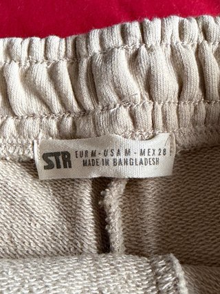 Pantalón corto beige