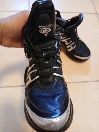 Zapatos Louis Vuitton Negros y Plateados