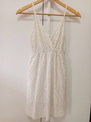 Vestito estivo bianco con pizzo