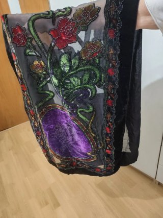 Vestido morado y azul con tirantes