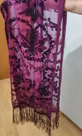 Vestido morado y azul con tirantes