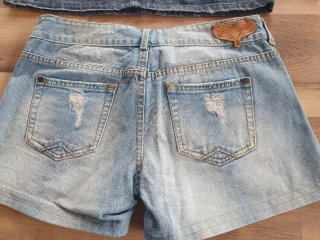 Falda y Pantalón Vaquero la dos piezas5 euros