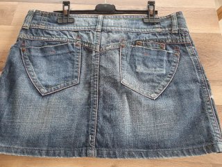 Falda y Pantalón Vaquero la dos piezas5 euros
