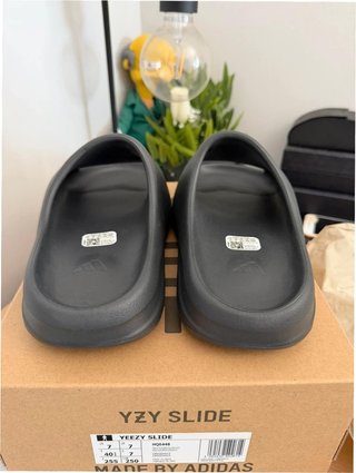 Adidas Yeezy Slide Onyx 40.5