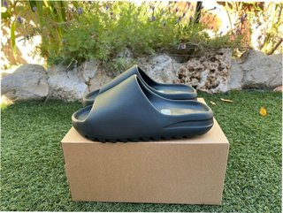 Adidas Yeezy Slide Onyx Talla 37