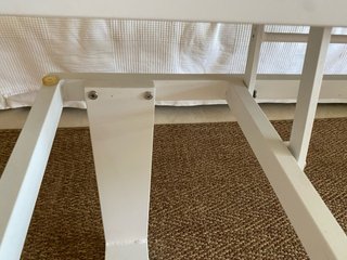 Mesa de centro blanca de ALUMINIO LACADO