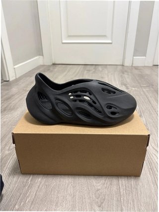 Adidas Yeezy Foam Runner Onyx EU42