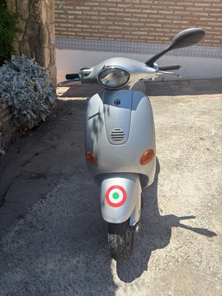 Vespa Et2