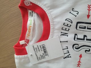Conjunto infantil camiseta y shorts muy cómodo.