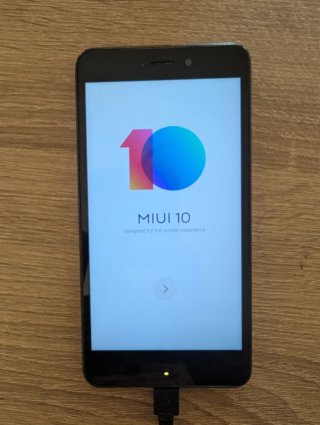 Xiaomi redmi 4A +cargador