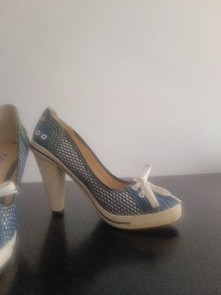 Zapatos Killah Azules y Blancos