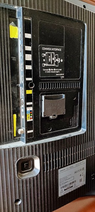 TV Samsung 40 Curva - Pantalla Rota UE40KU6100KXXC