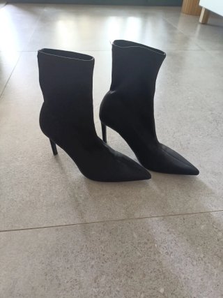 Botines Stradivarius Talla 37 Negros