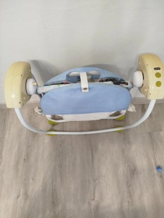 Hamaca bebé automática con música