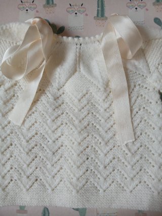 Conjunto jersey y capota tejido a mano 1-3 meses