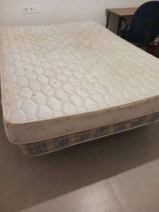 Cama de matrimonio