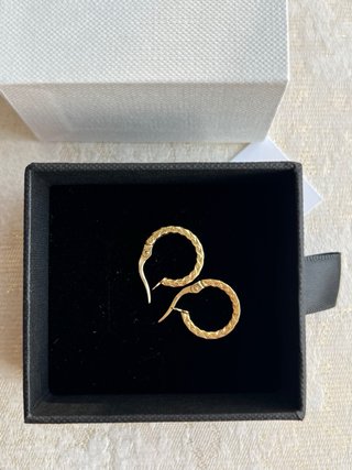 Pendientes de aro oro 18K elegantes