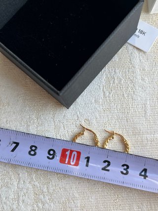 Pendientes de aro oro 18K elegantes