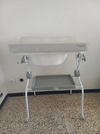 Bañera cambiador bebé blanco y gris