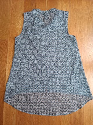 Blusa H&M sin mangas talla M