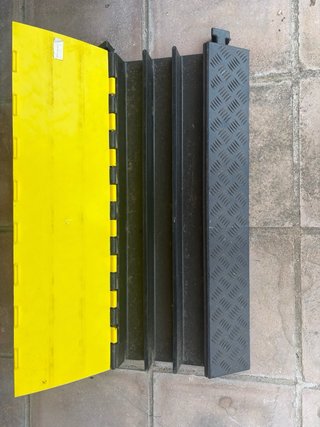 Rampa Protector Cable VEVOR 3 Canales