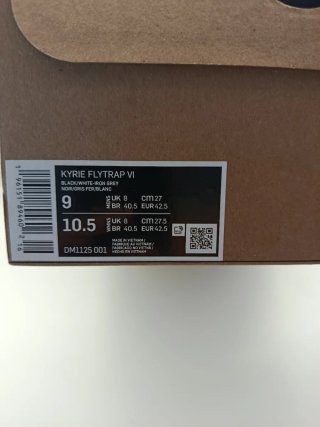 Zapatilla Nike Kyrie Flytrap VI Negra/Blanca
