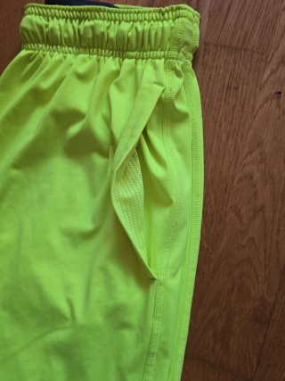Bermuda Nike Amarillo Neón