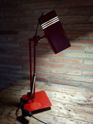 Lámpara de escritorio Fase Roja