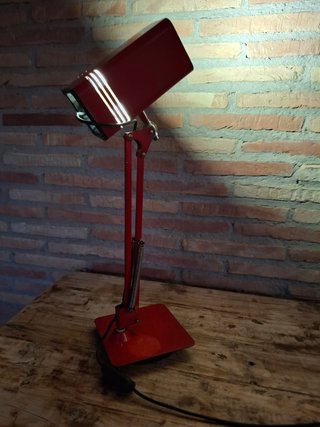 Lámpara de escritorio Fase Roja