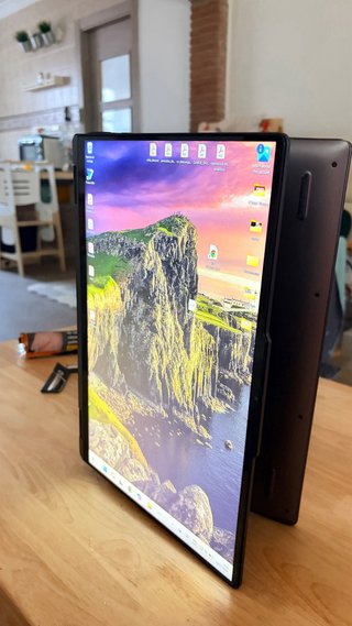Lenovo Yoga Intel Ultra 7 16GB 1TB Táctil 360°