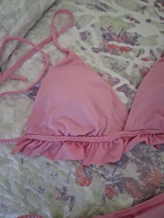 Bikini rosa con volantes