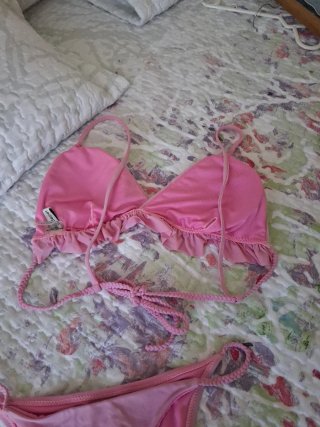 Bikini rosa con volantes