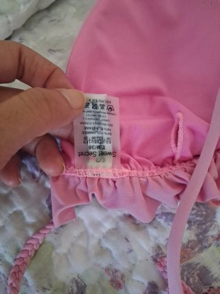Bikini rosa con volantes