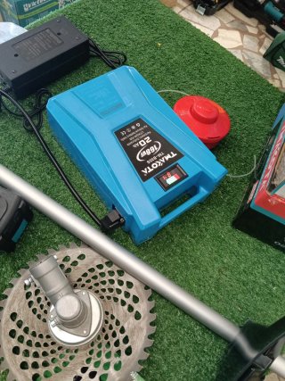 Kit Decespugliatore 168V con Batteria