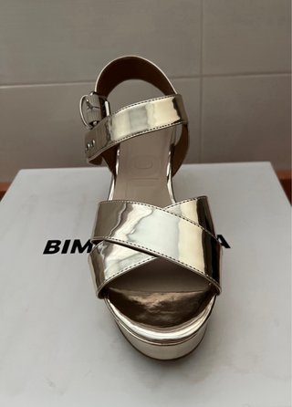 Sandalias Bimba y Lola color champagne