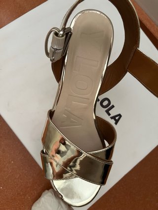 Sandalias Bimba y Lola color champagne