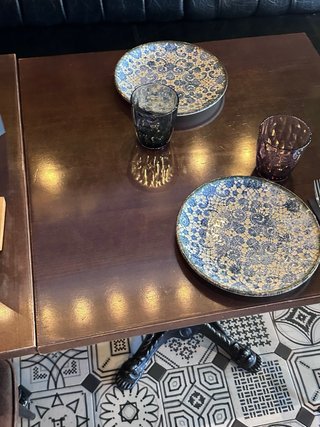 Tavolo da ristorante in legno e metallo