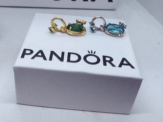 Pandora Charm Britgerton Azul y Verde