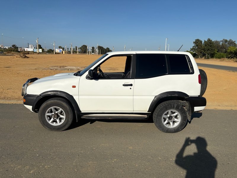 Nissan Terrano II 1999 - foto 1