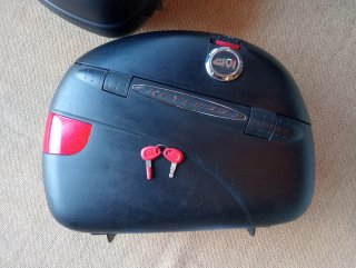 Maletas GIVI E41 + Soporte Benelli Trek