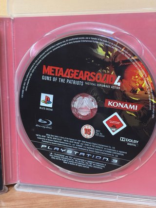 Metal Gear Solid 4 PS3 Guns of the Patriots